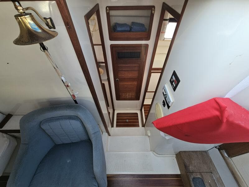 1992 Endeavour Catamaran 30