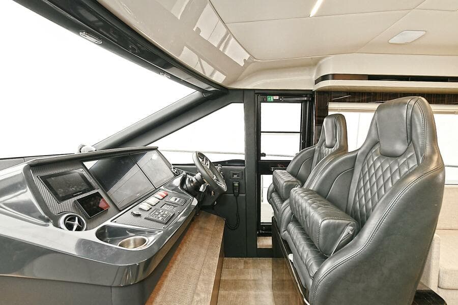 2022 Absolute 62 Fly