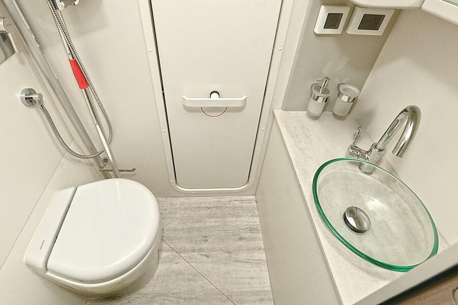 2022 Absolute 62 Fly