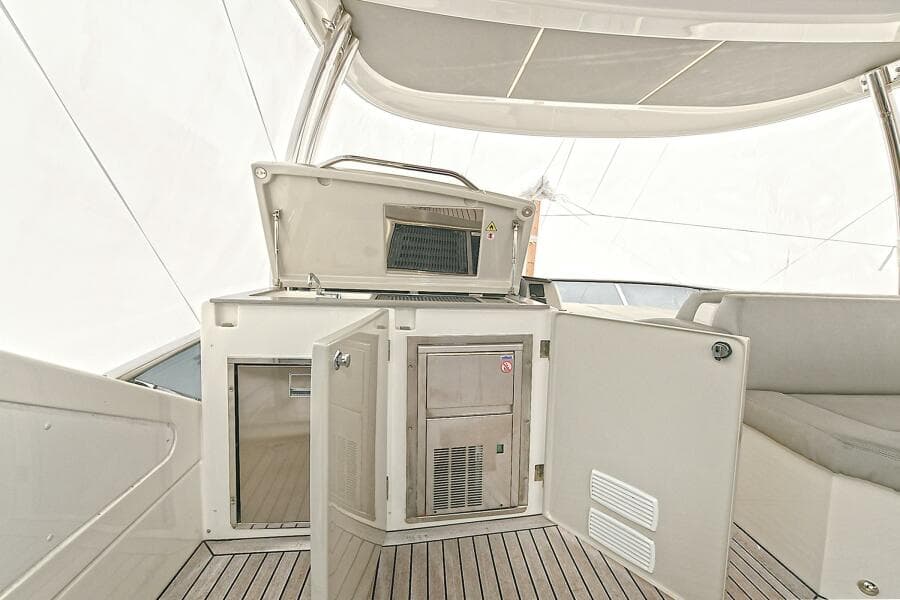 2022 Absolute 62 Fly