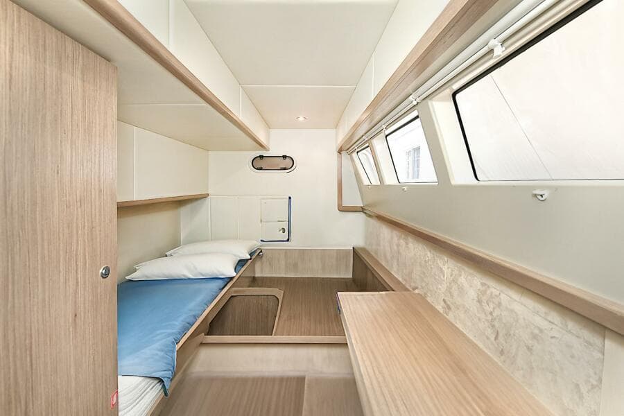 2022 Absolute 62 Fly