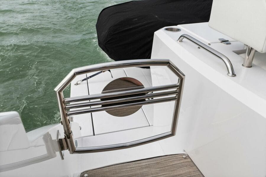 2020 46 Cruisers Cantius - Sweet Caroline - Cockpit Entrance