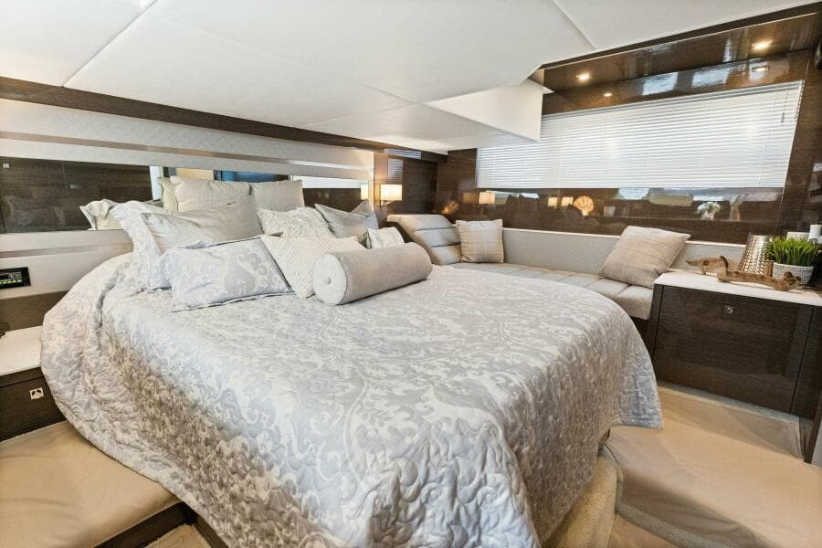 2020 46 Cruisers Cantius - Sweet Caroline - Master Stateroom