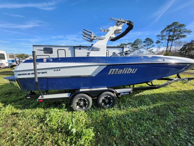 2018 Malibu Wakesetter 24 MXZ