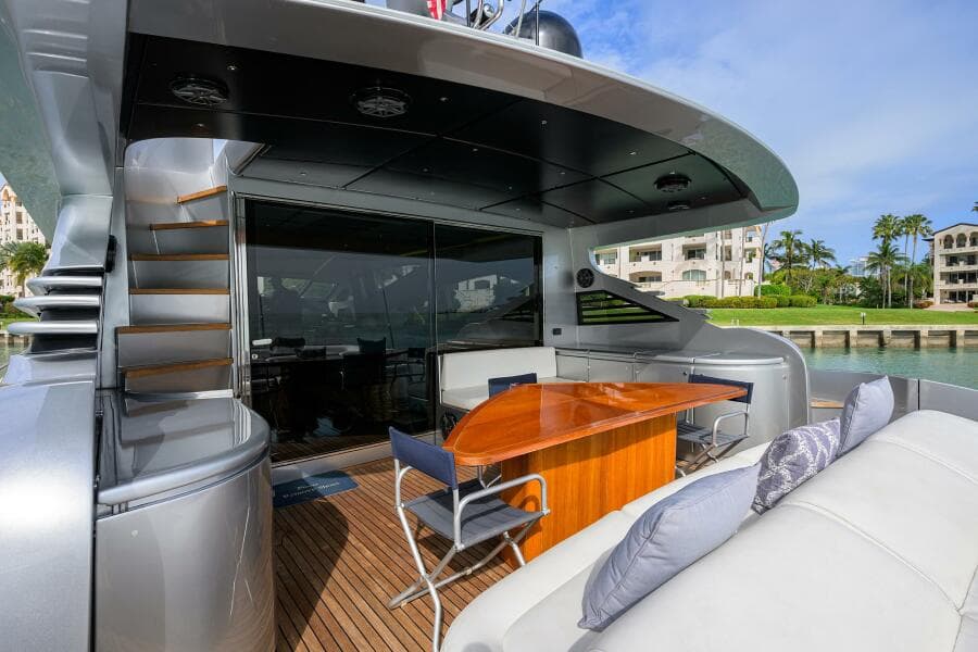 2009 Pershing 90 Express