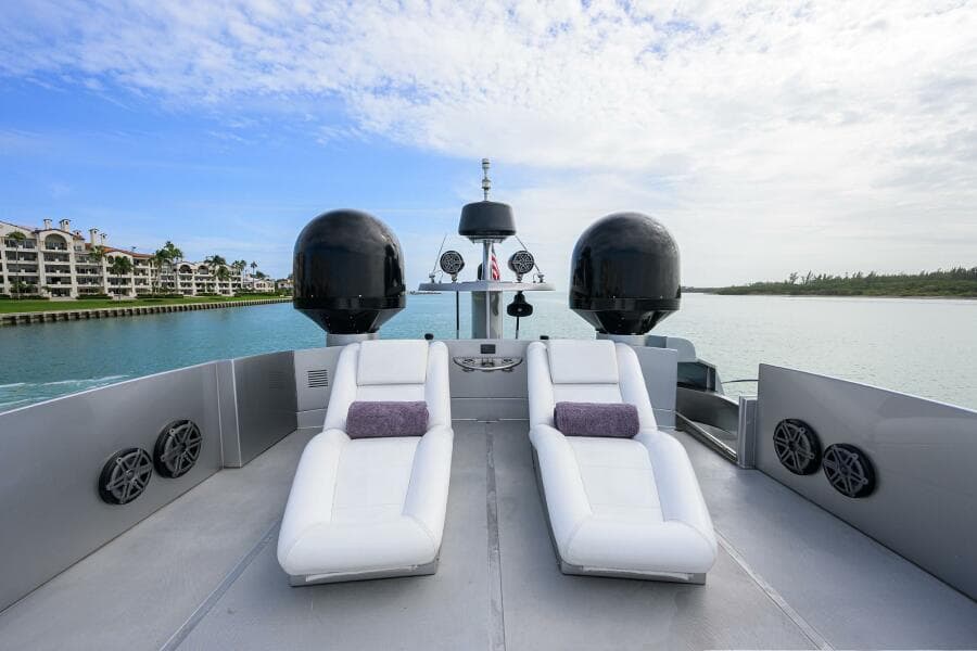 2009 Pershing 90 Express