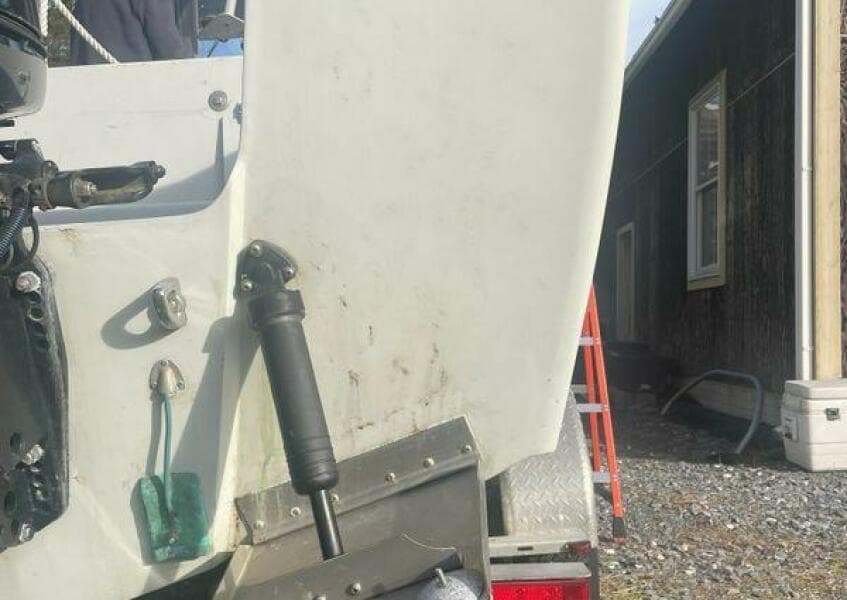 1990 Boston Whaler Frontier