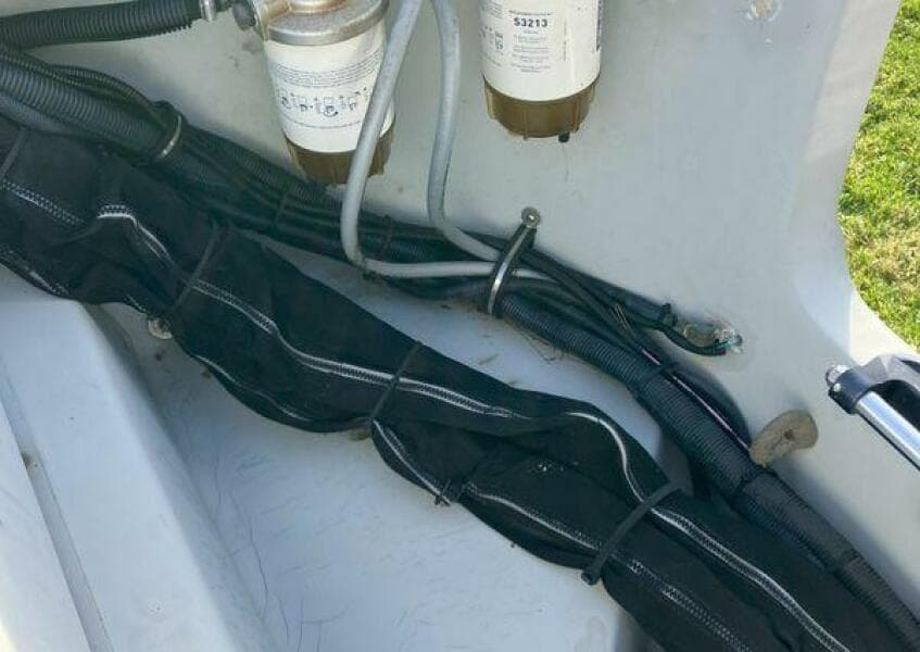 1990 Boston Whaler Frontier