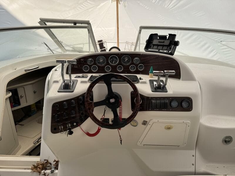 1998 Chris-Craft 320 Express Cruiser