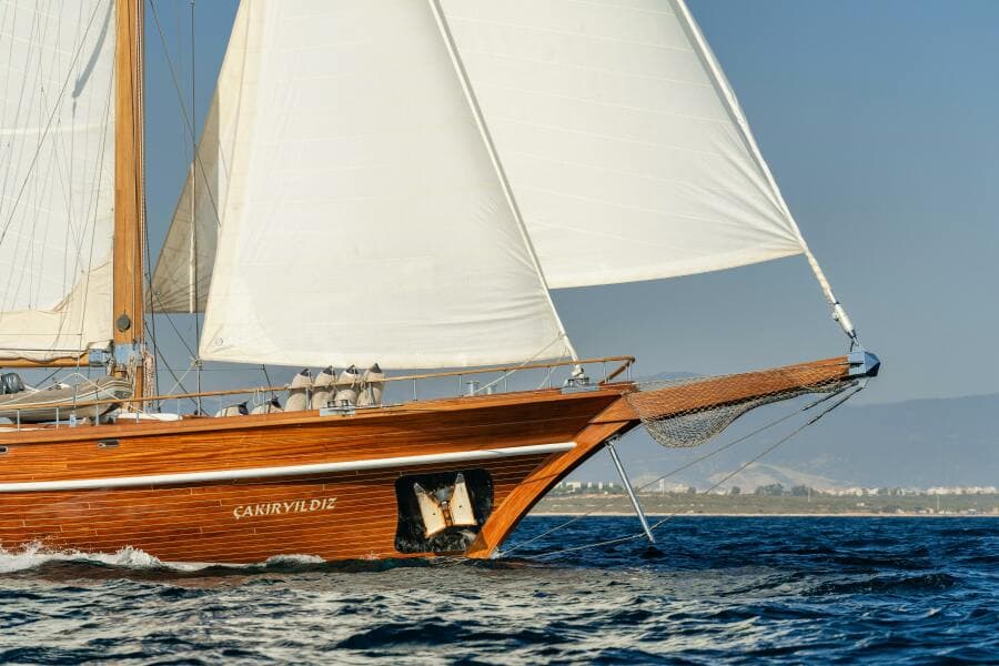 2013 East Yachting Custom
