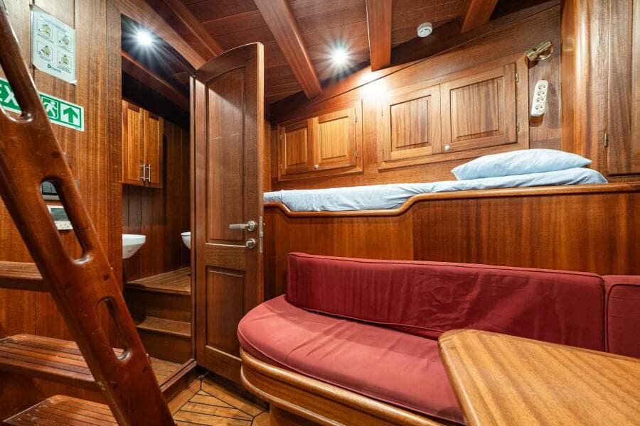 2013 East Yachting Custom