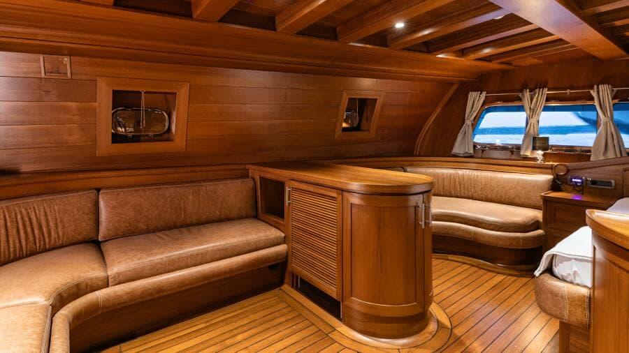2013 East Yachting Custom