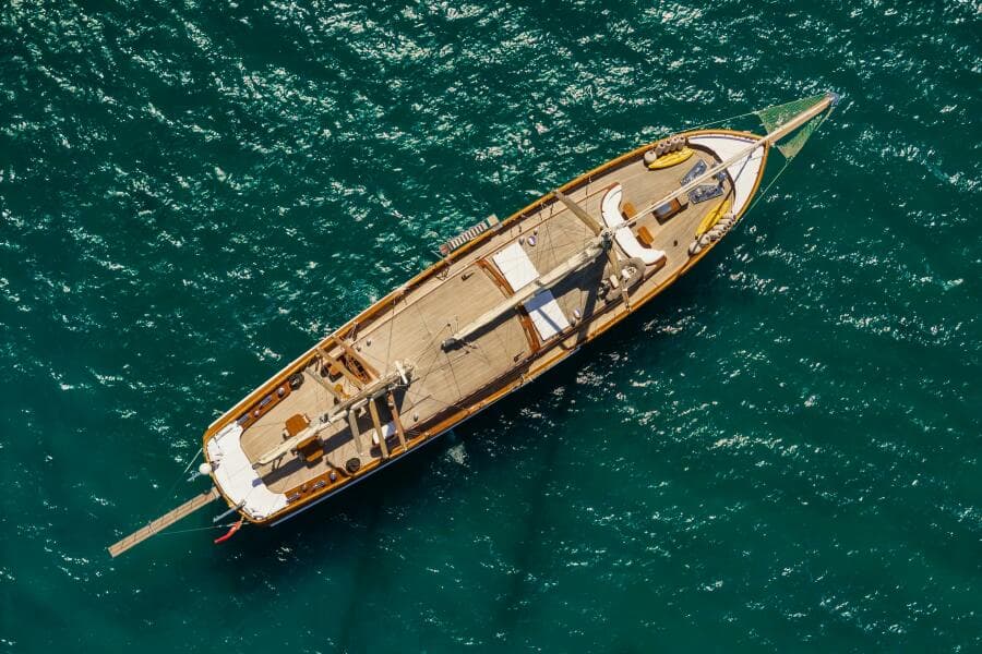 2013 East Yachting Custom