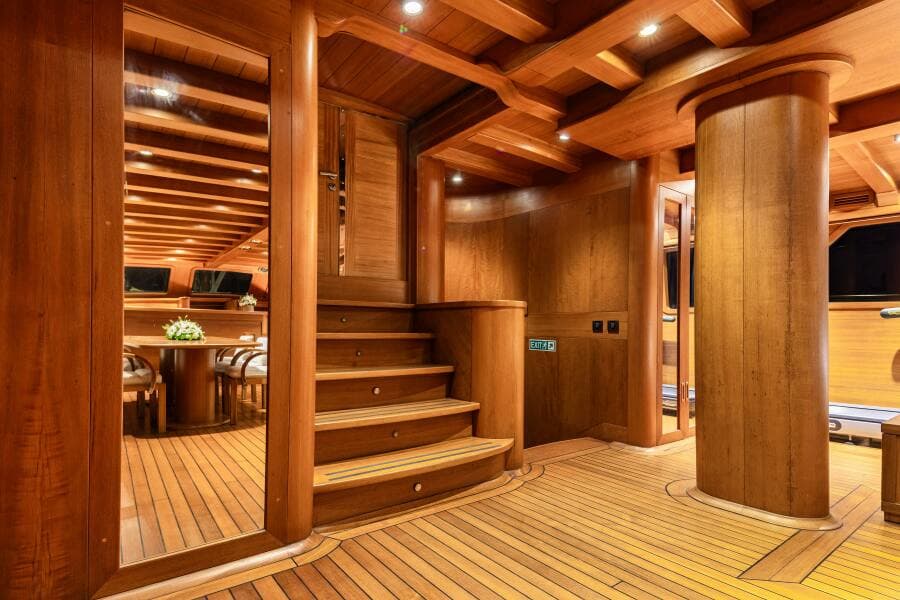 2013 East Yachting Custom