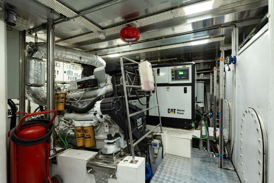 2013 East Yachting Custom