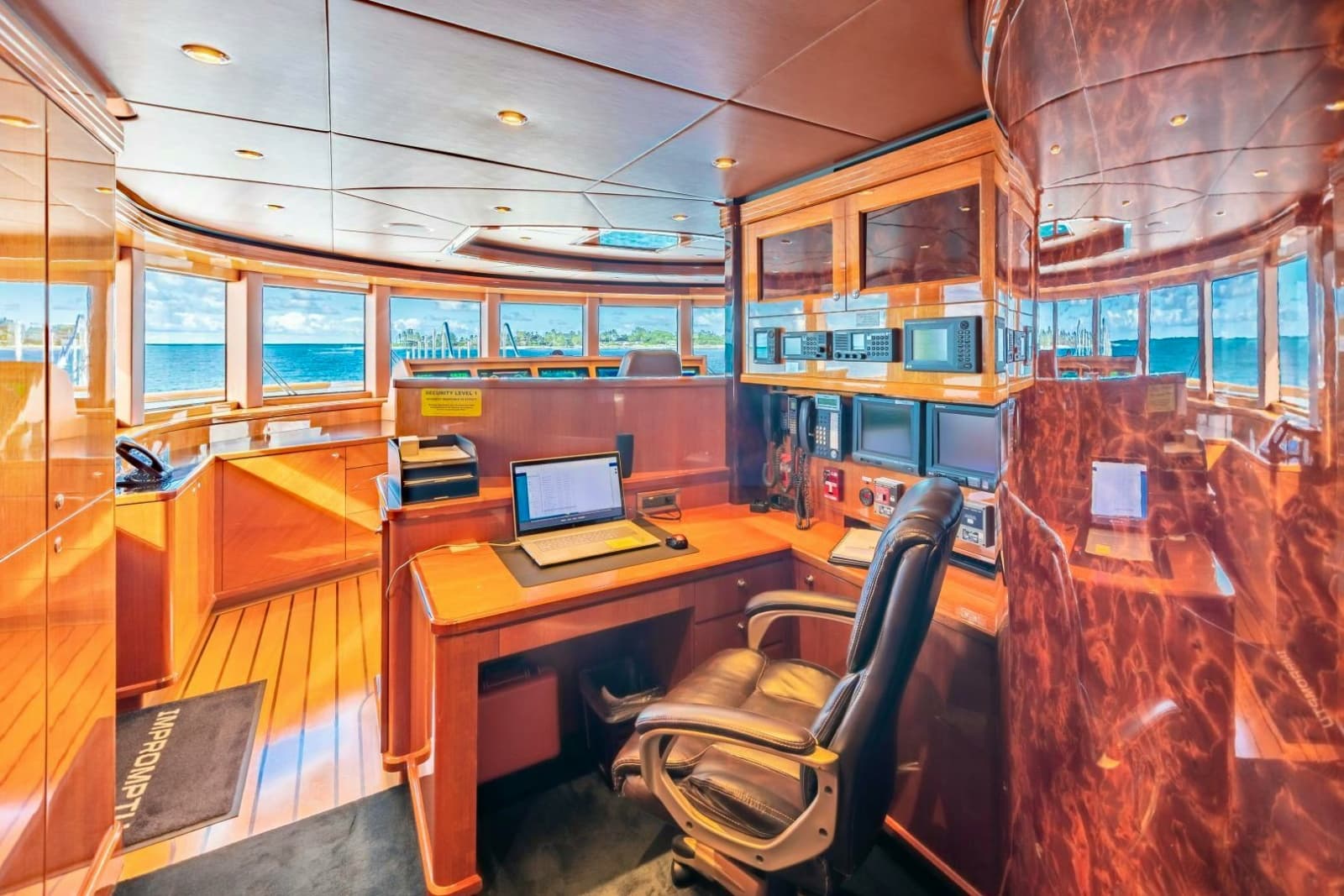 2011 Trinity Yachts Trinity 164