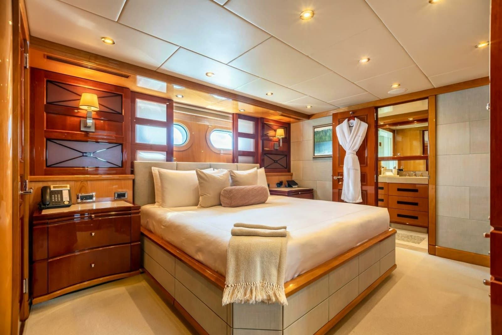 2011 Trinity Yachts Trinity 164 - Photo 26