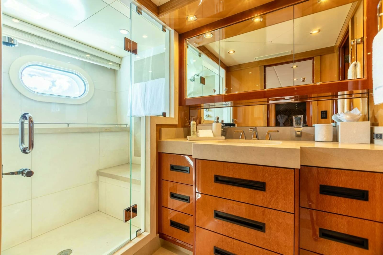 2011 Trinity Yachts Trinity 164 - Photo 28