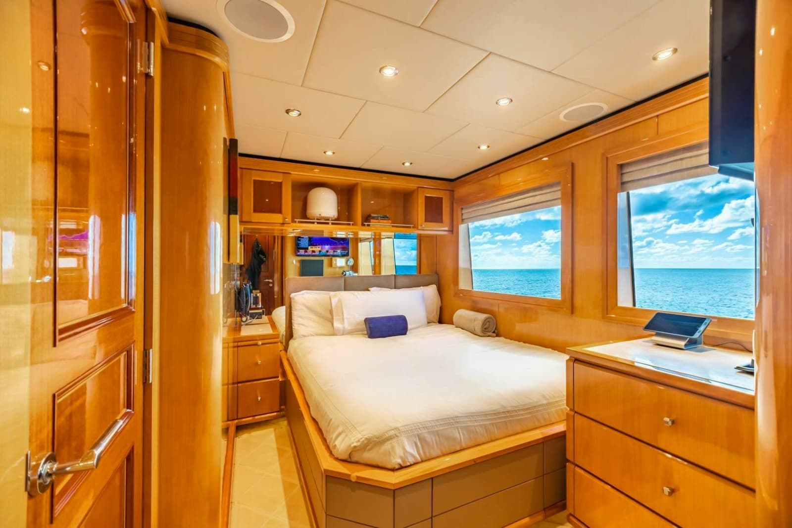 2011 Trinity Yachts Trinity 164 - Photo 43