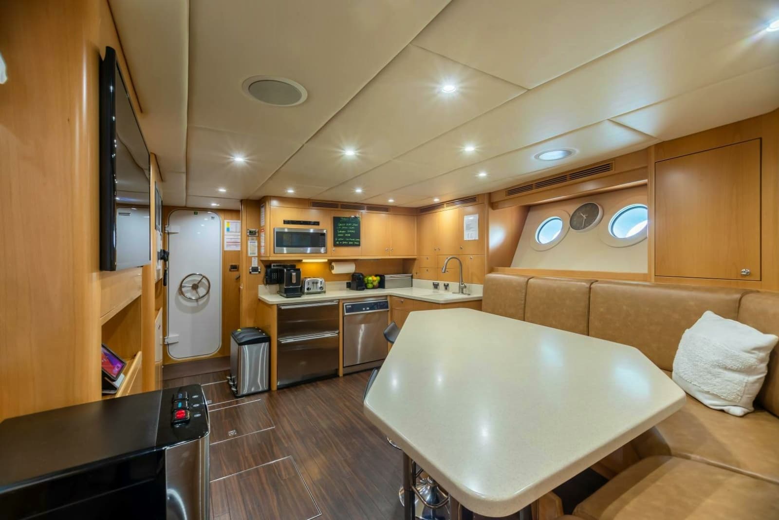 2011 Trinity Yachts Trinity 164 - Photo 57