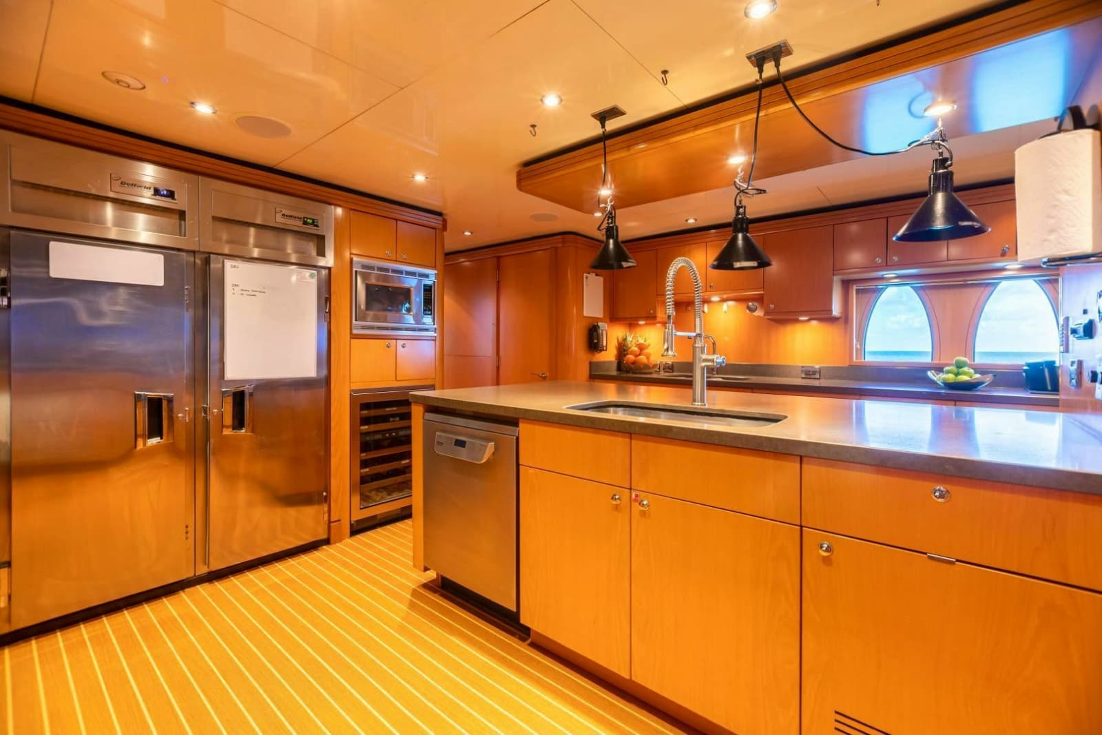 2011 Trinity Yachts Trinity 164 - Photo 13
