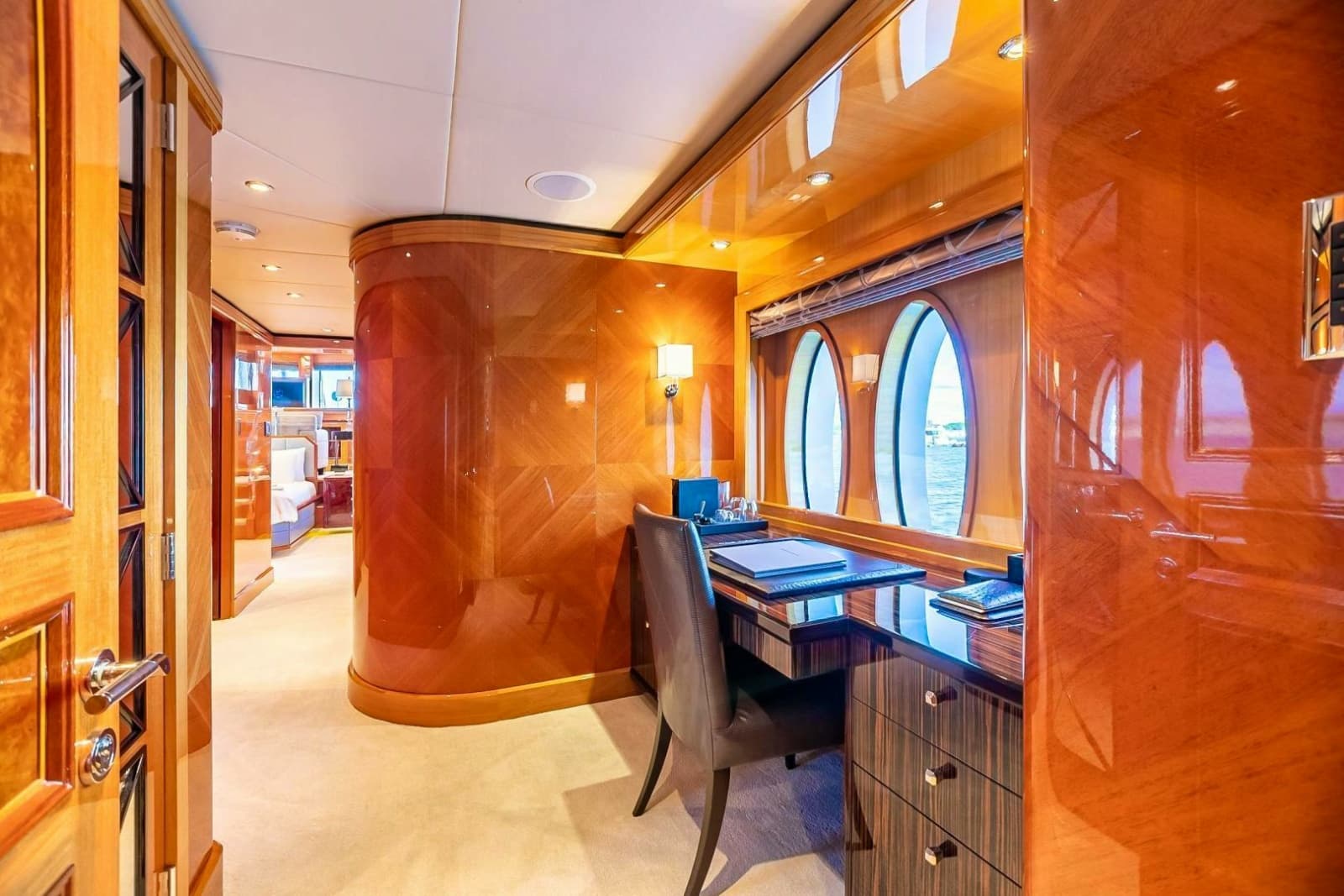 2011 Trinity Yachts Trinity 164