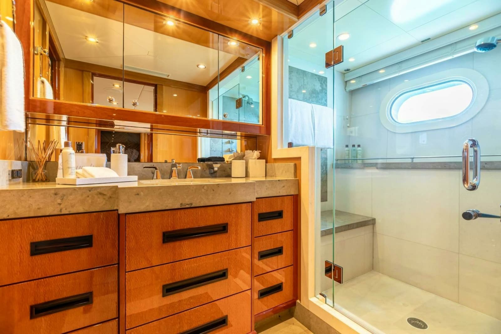 2011 Trinity Yachts Trinity 164 - Photo 24