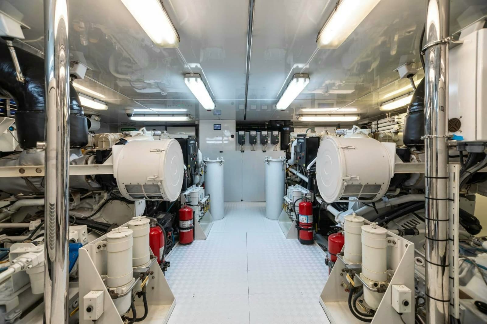 2011 Trinity Yachts Trinity 164 - Photo 62