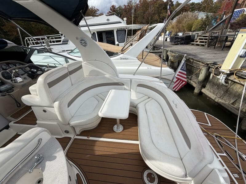 2005 Sea Ray 320 Sundancer