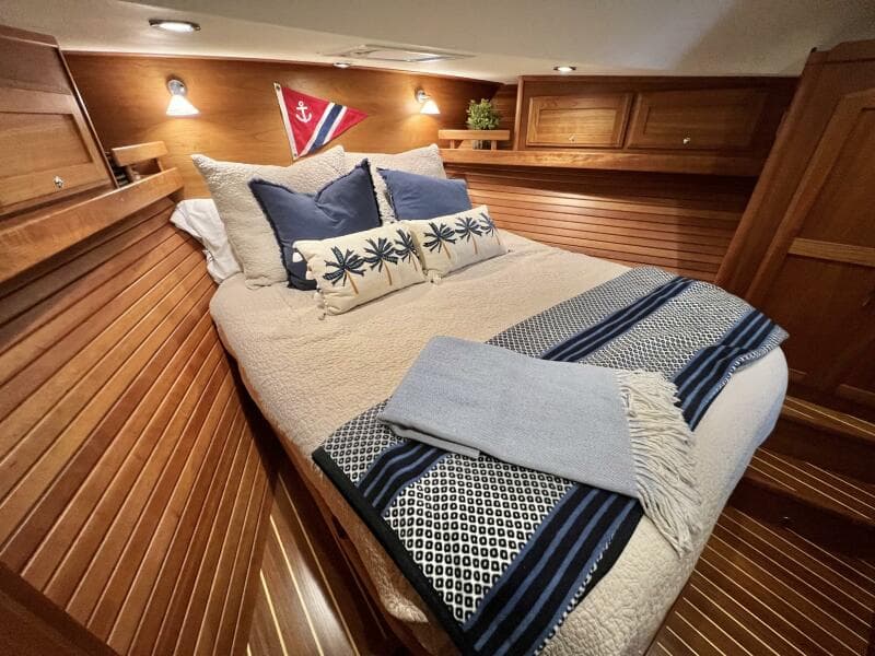 2017 Sabre 48 Salon Express