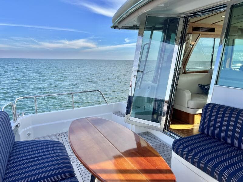 2017 Sabre 48 Salon Express