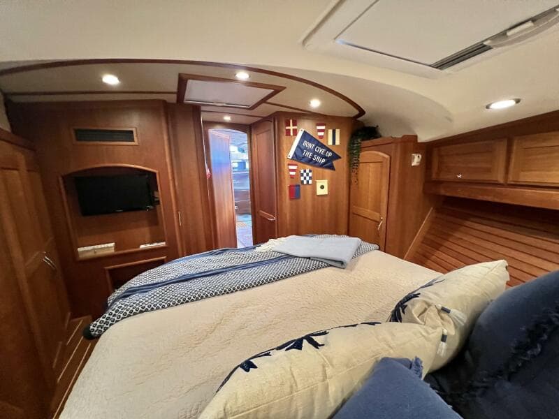 2017 Sabre 48 Salon Express