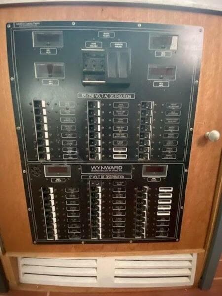 1976 Marine Management 