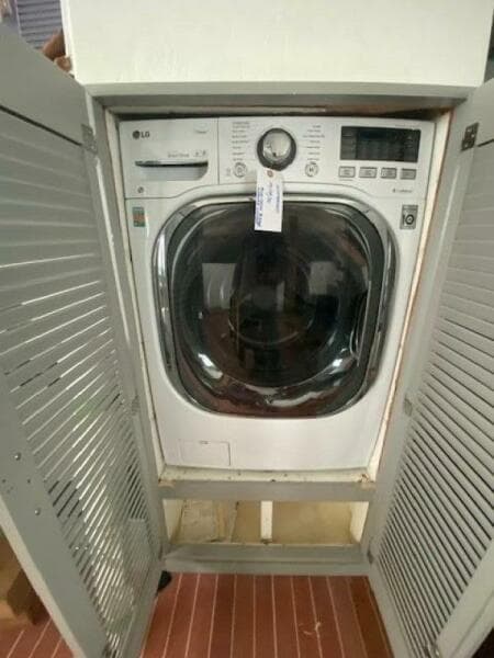 1976 Marine Management 