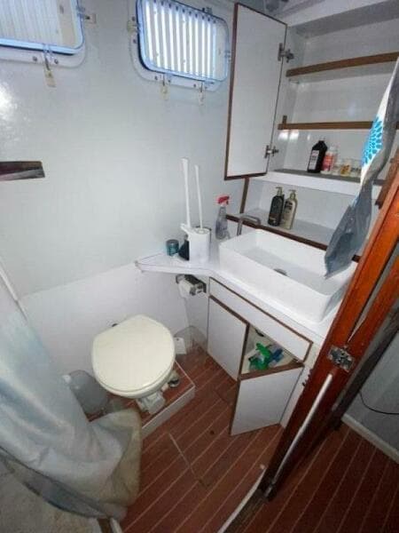 1976 Marine Management 