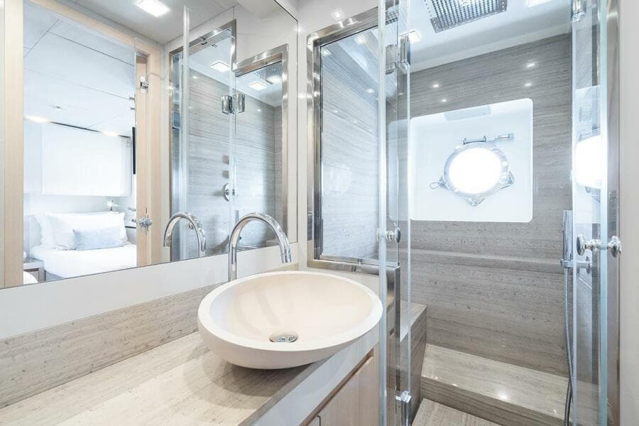 2021 Monte Carlo Yachts MCY 96