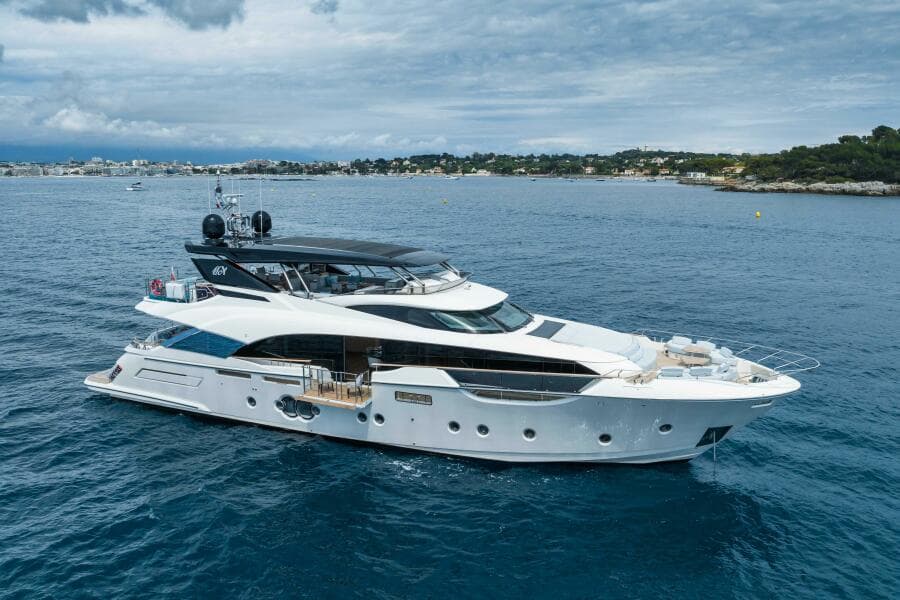 2021 Monte Carlo Yachts MCY 96
