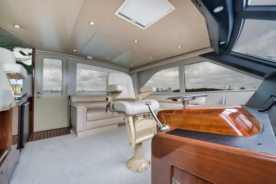 Viking 52 Smooth Operator-Salon