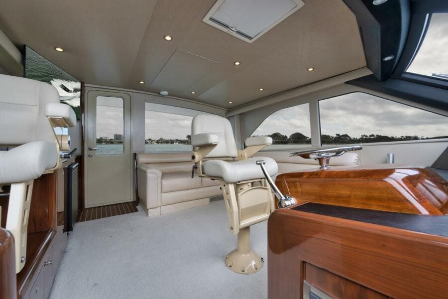 Viking 52 Smooth Operator-Salon