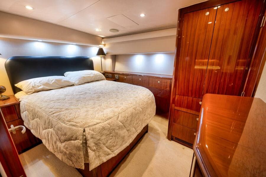 Viking 52 Smooth Operator-Master Stateroom