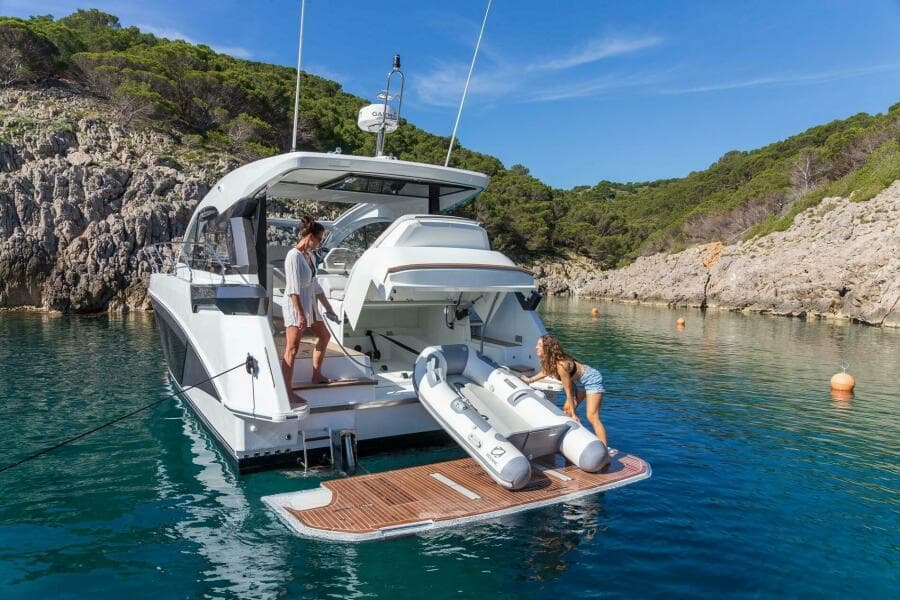 2024 BENETEAU Gran Turismo 45