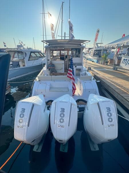 2026 True North 39 Outboard Express