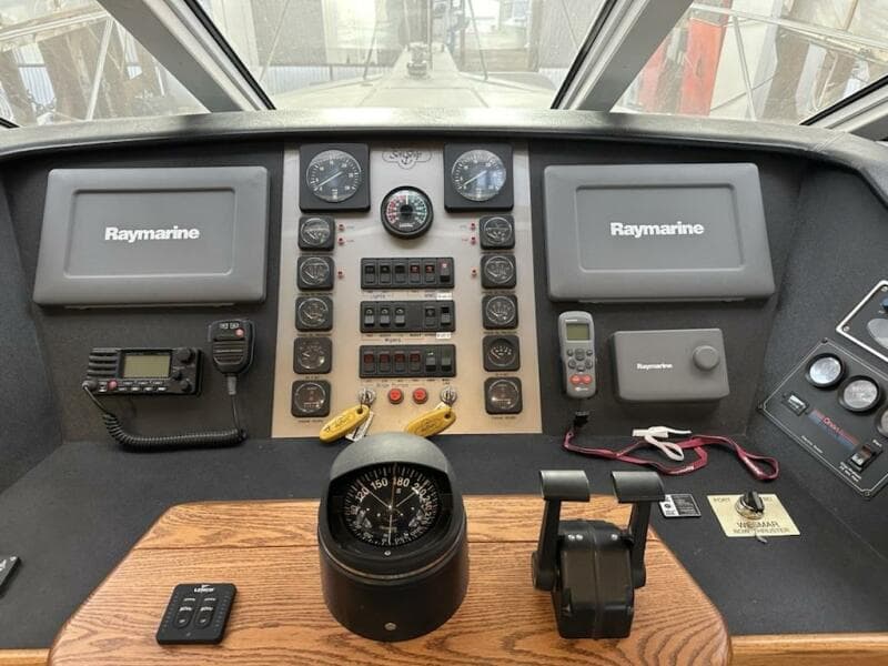 1993 West Bay Pilothouse