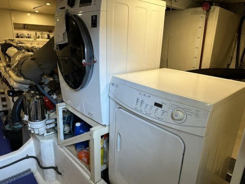 1993 West Bay Pilothouse