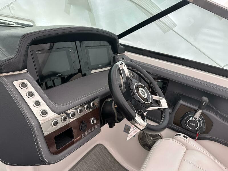 2019 Chaparral 297 SSX