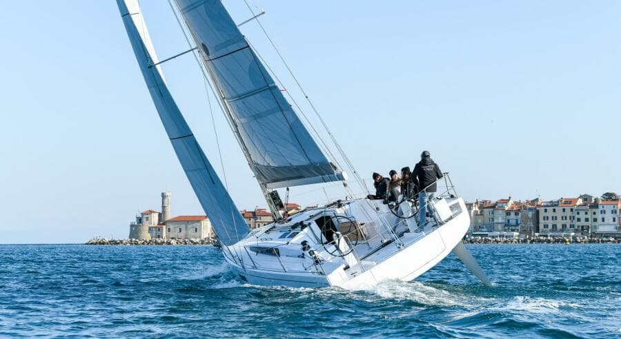 2026 Beneteau First 36