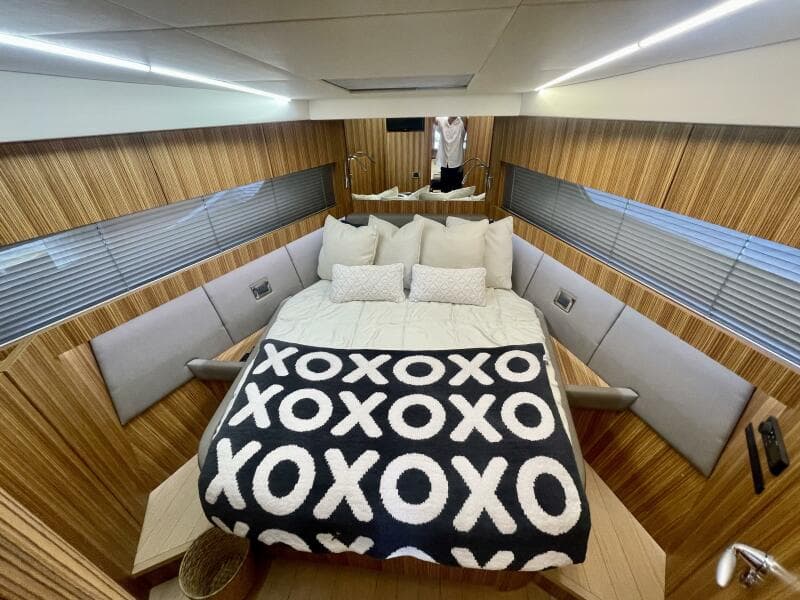 2017 Chris-Craft Commander 42