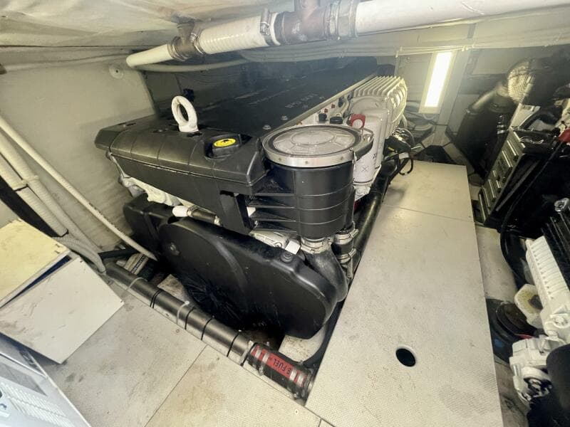 2017 Chris-Craft Commander 42