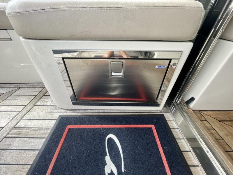 2017 Chris-Craft Commander 42