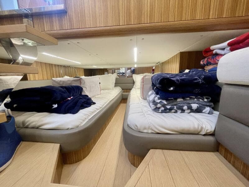 2017 Chris-Craft Commander 42